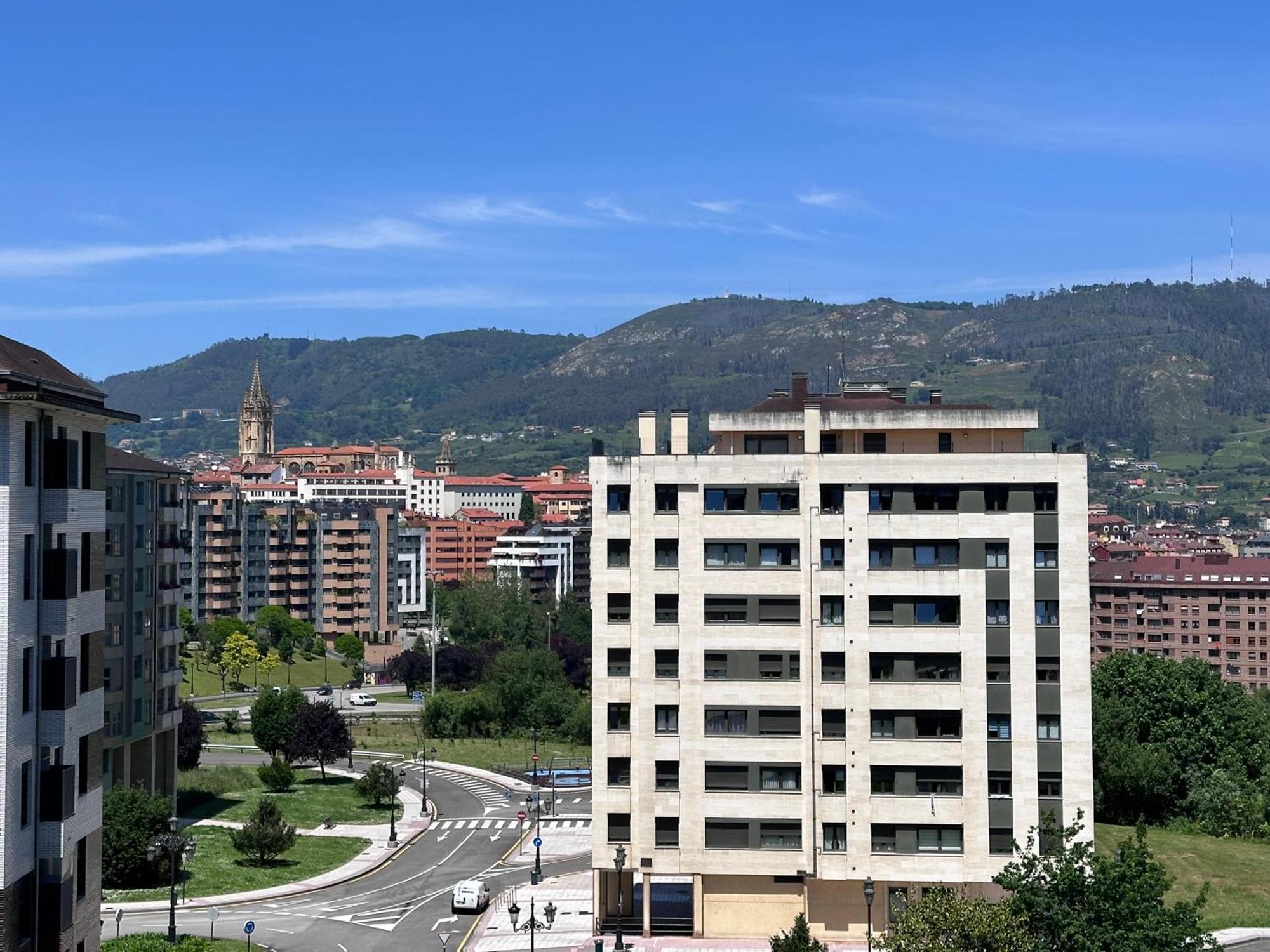 Acogedor Apartamento Con Vistas A La Catedral Y Parking اوفيدو المظهر الخارجي الصورة